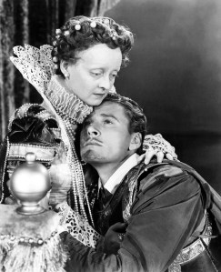 Errol and Davis, Bette (Private Lives of Elizabeth and Essex, The)_04