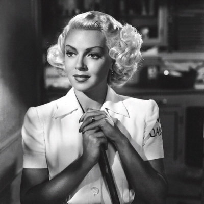 lana-turner-at-door